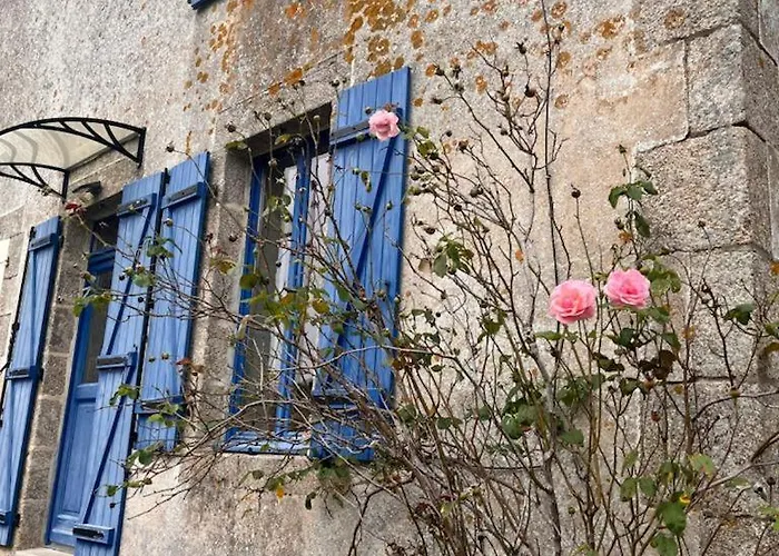 Les Pieds Dans L'eau 10 Min Du Puy Du Fo Сasa de vacaciones *