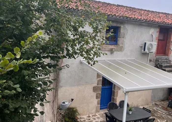 Les Pieds Dans L'eau 10 Min Du Puy Du Fo Сasa de vacaciones